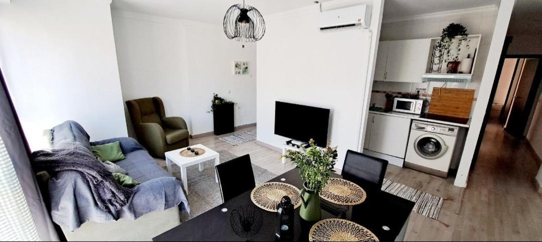 Lejlighed Centro Adelfas De Sensi Mdm Málaga